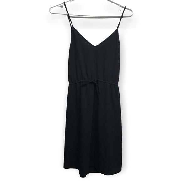 Aritzia Dresses & Skirts - Aritzia Babaton Little Black Dress size S